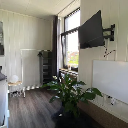 Cosy Studio In *